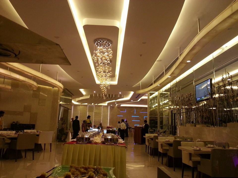 Hotel Babylon International Rāipur Exteriör bild