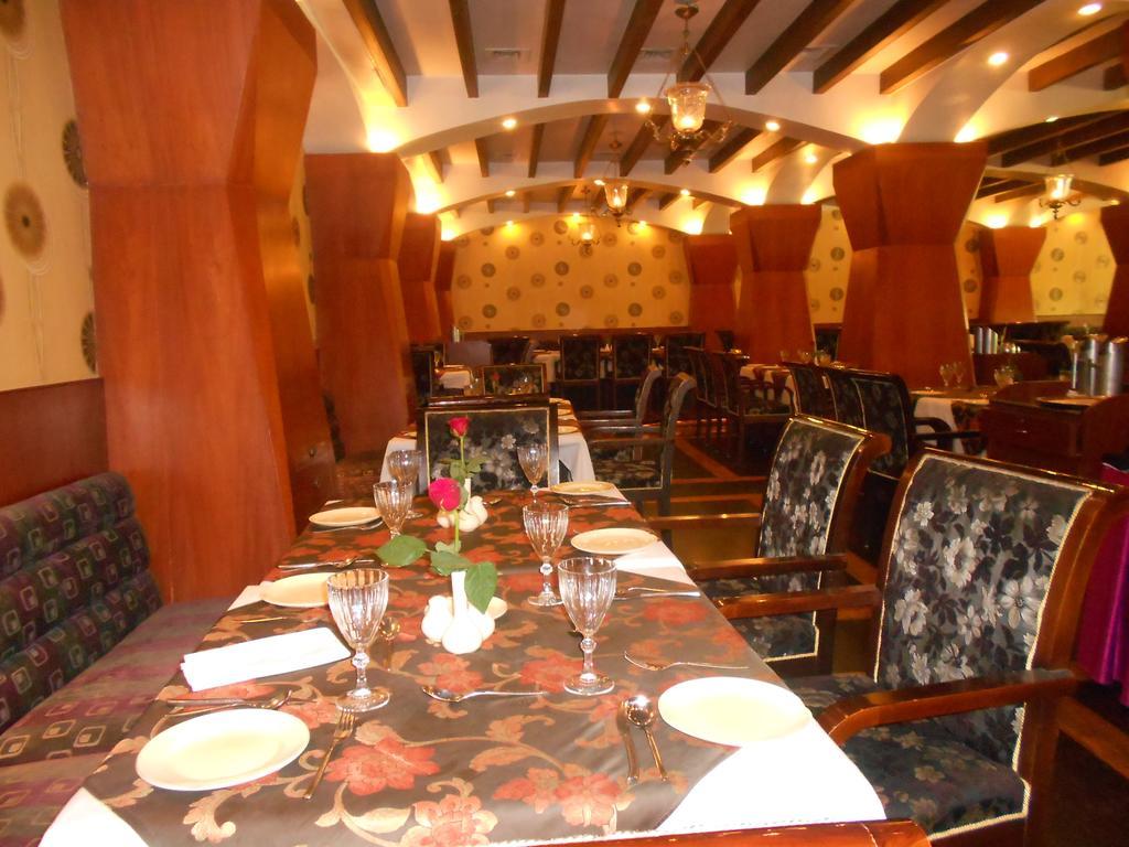 Hotel Babylon International Rāipur Exteriör bild