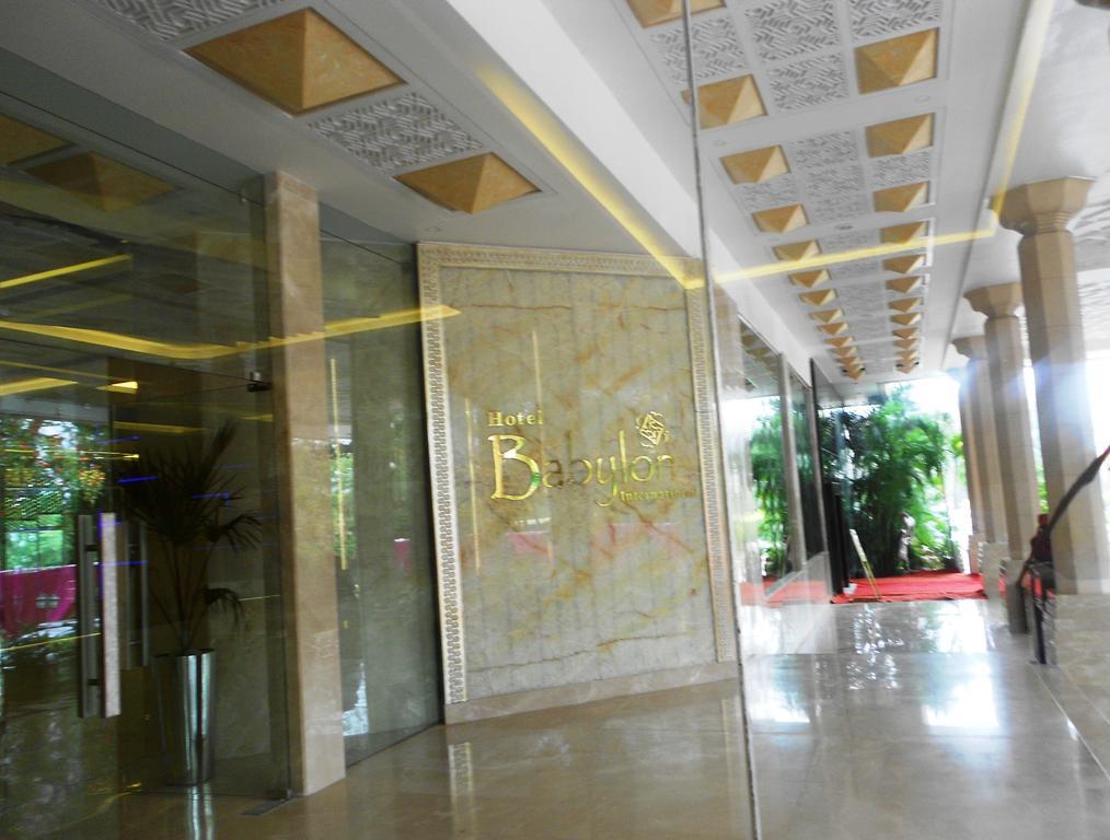 Hotel Babylon International Rāipur Rum bild