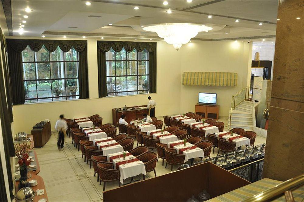 Hotel Babylon International Rāipur Exteriör bild