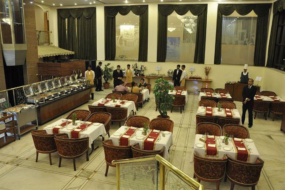 Hotel Babylon International Rāipur Exteriör bild