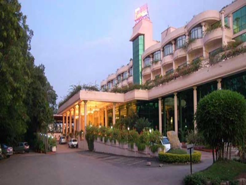 Hotel Babylon International Rāipur Exteriör bild